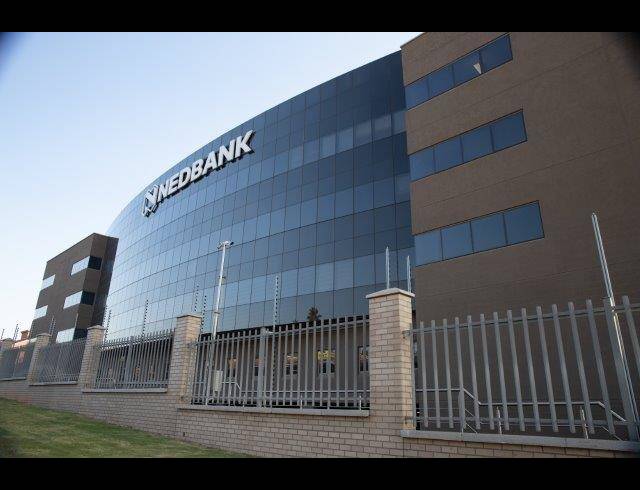 12,465M² BUSINESS CENTRE FOR SALE IN CONSTANTIA KLOOF